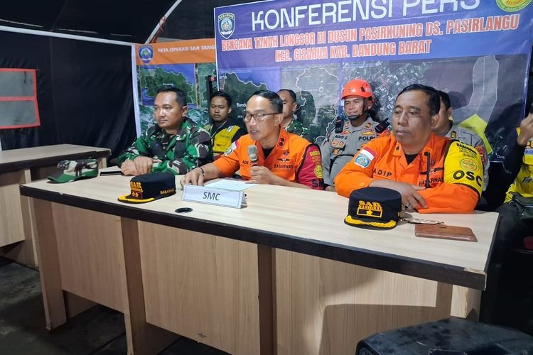Tinggal Enam Korban Longsor Cisarua yang Belum Ditemukan
