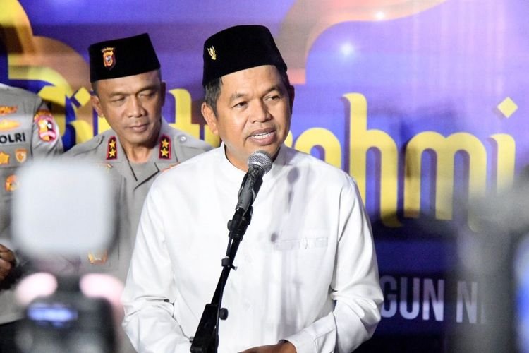 KDM Beri Uang Saku Pengganti bagi Sopir Angkot dan Becak yang Libur Selama Mudik