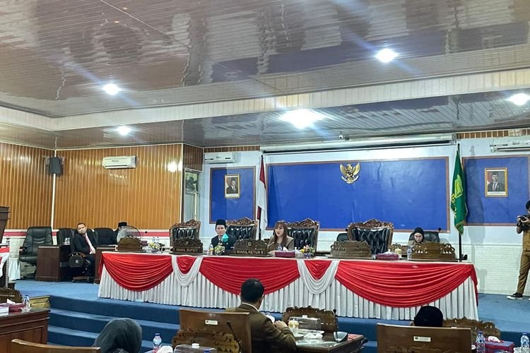 Momen Rapat Paripurna, DPRD Empat Lawang Bahas Jawaban Eksekutif dan Bentuk Pansus