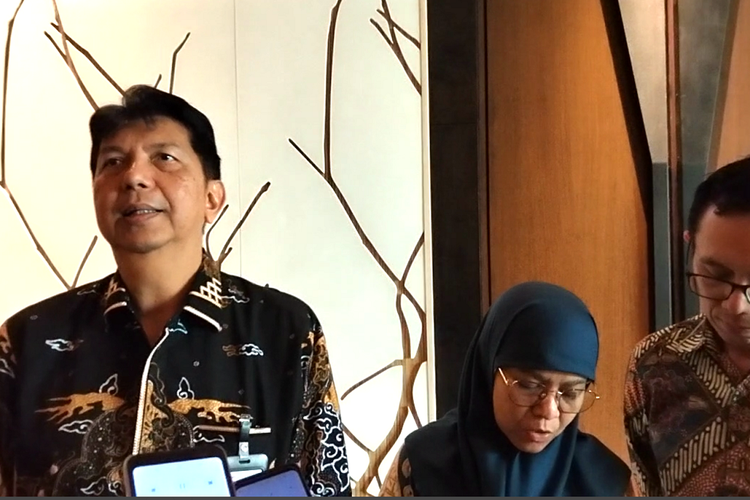OJK Soroti Dana Mengendap dan Kredit Mandek di Jabar