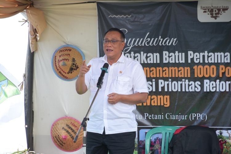 Aksi Nyata Menteri LH dan Petani Cianjur Tanam 1.000 Pohon: Bukti Jaga Bumi Bisa Bikin Sejahtera