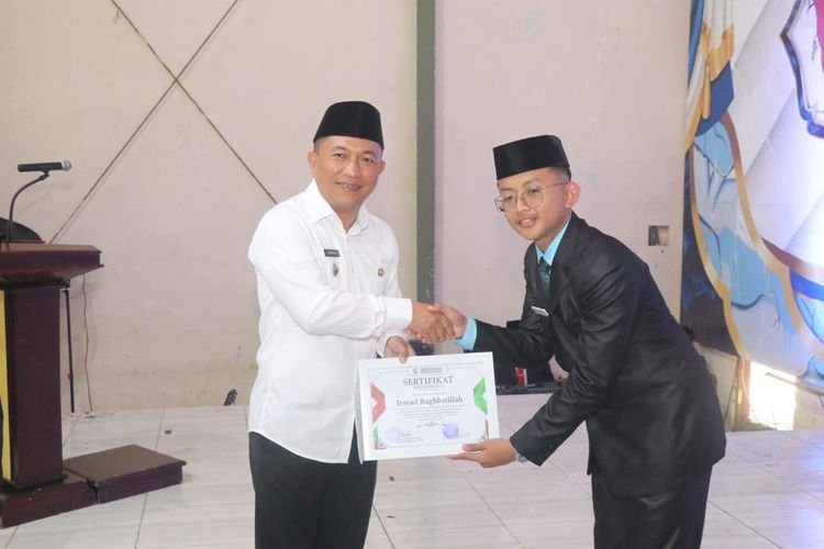 Wabup Sukabumi Dorong Lulusan Pesantren Jadi Pelopor Perubahan di Tengah Masyarakat