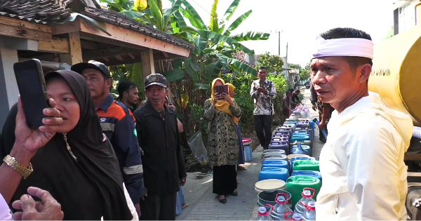 Om Zein Tak Rido Warga Purwakarta Kesusahan Air Bersih: Puluhan Armada Tangki Langsung Diterjunkan!