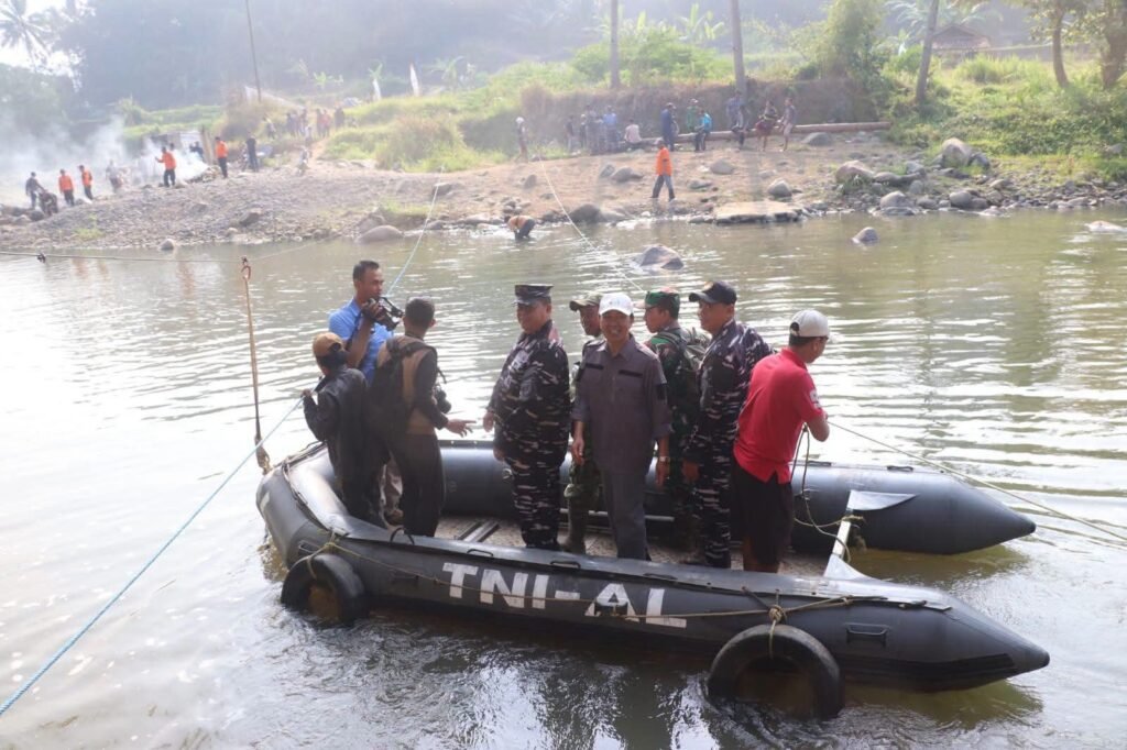 Jembatan Leuwidingding Segera Dibangun, Sekda Sukabumi Tinjau Persiapan